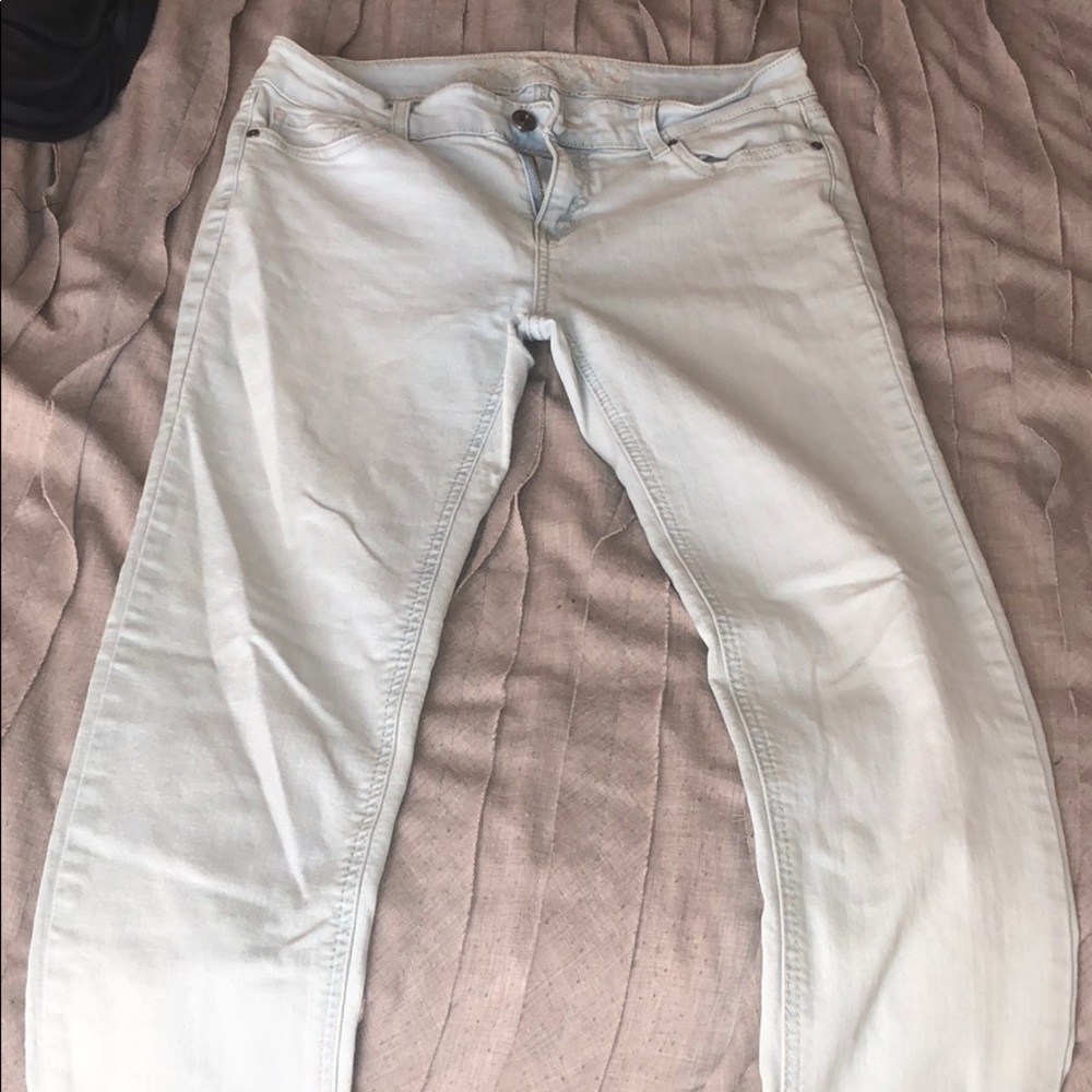 ✨Light Blue Skinny Jeans✨